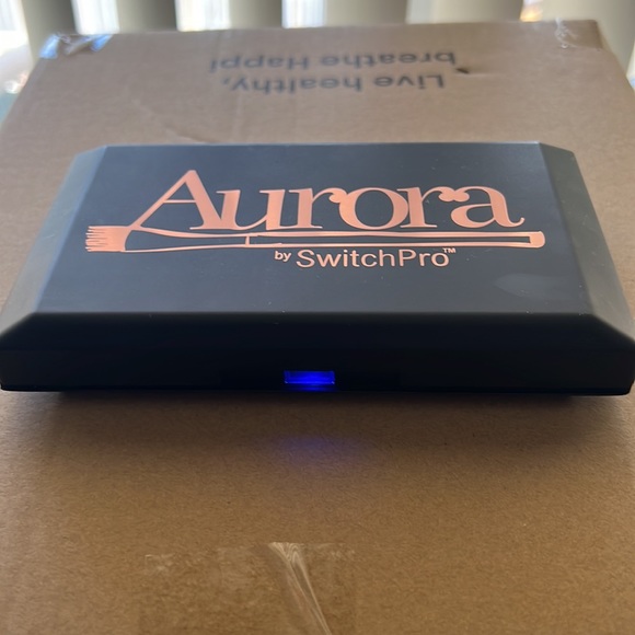 New Aurora SwitchPro Sanitizing Makeup Brushes Set - Picture 6 of 7